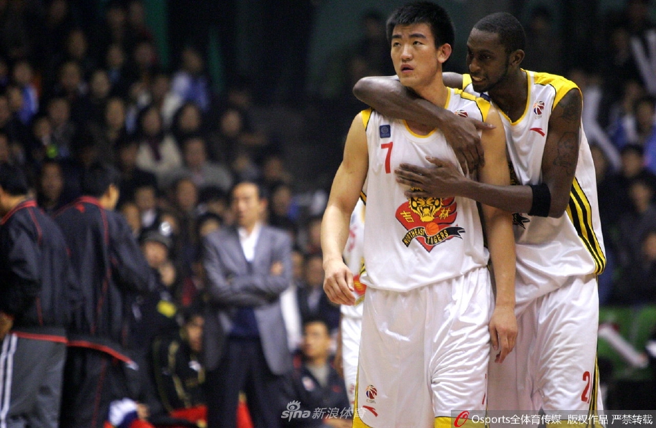 博主：恒大青訓01后李嘉灝，近日與于大寶等一同參加A級教練考試