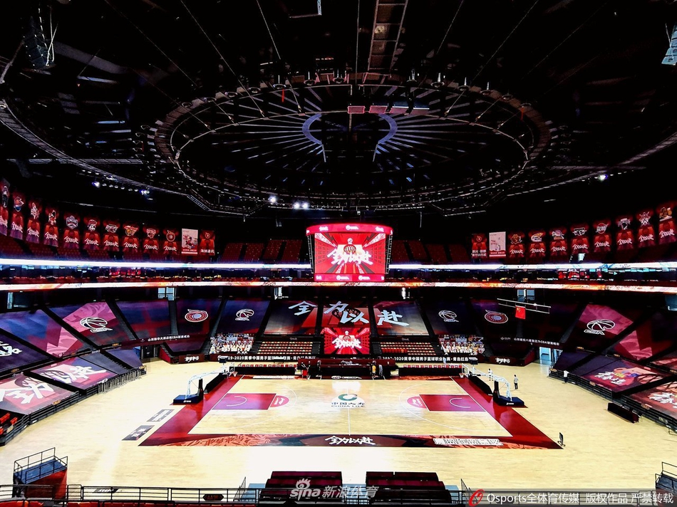 字母哥連續(xù)推土機瘋狂碾壓追夢 連續(xù)一打N強攻籃下打進！