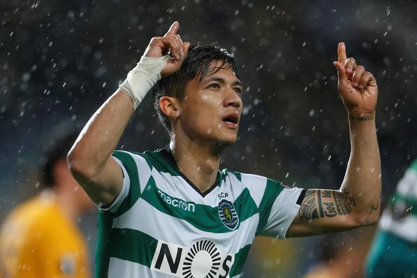 在玩家群體成功完成最新周末社區(qū)挑戰(zhàn)后，Gearbox軟件公司正式通過兌換碼向全體《無主之地4》玩家發(fā)放亞蒙的「邪典經(jīng)典」皮膚。Gearbox始終延續(xù)通過社交媒體發(fā)放黃金鑰匙的傳統(tǒng)。玩家可在官網(wǎng)兌換SH