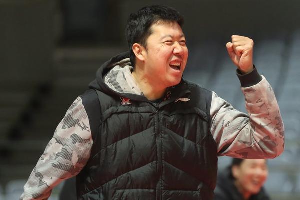 博主：恒大青訓01后李嘉灝，近日與于大寶等一同參加A級教練考試