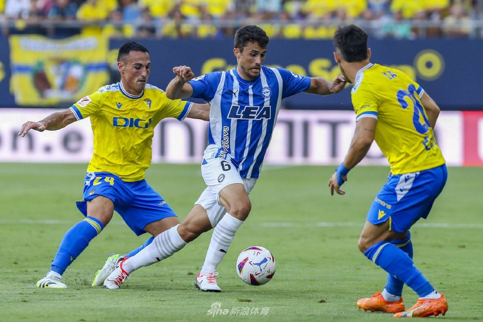 12月21日 CBA常規(guī)賽 江蘇vs廣州 全場錄像回放