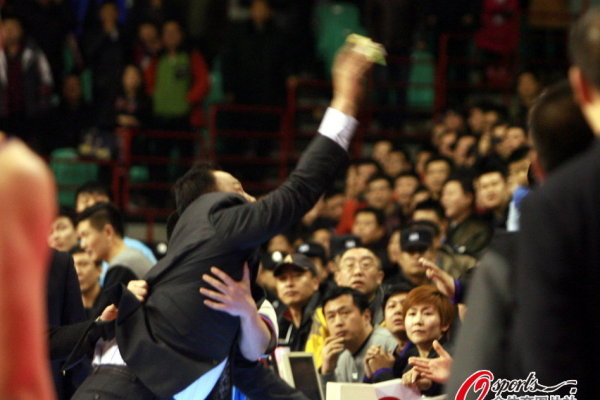 29米開外打進世界波，拉比奧特取得米蘭2016年來意甲最遠進球