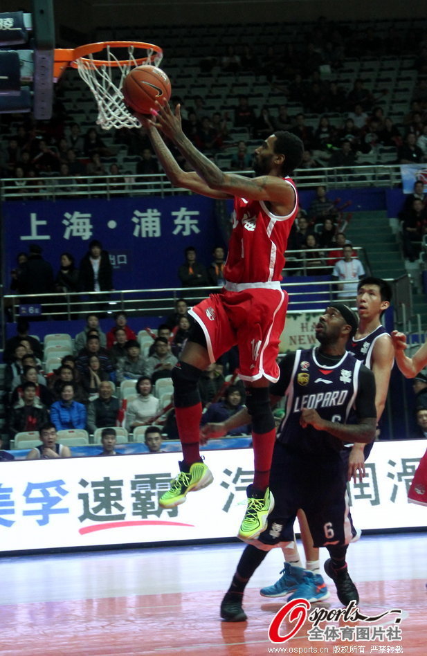 本賽季薪資前十球隊中，僅綠軍尼克斯湖人掘金目前戰(zhàn)績前十