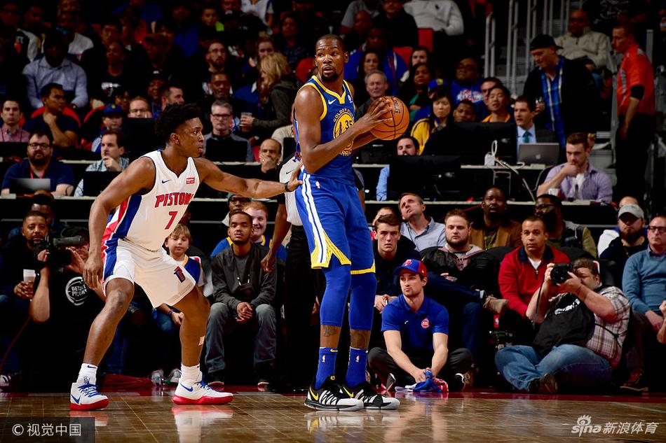 曼聯(lián)vs狼隊首發(fā)：姆伯莫、B費、芒特先發(fā)，海文出戰(zhàn)