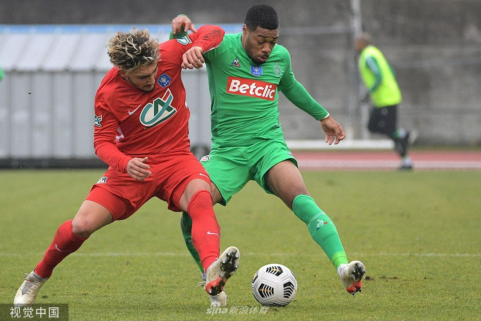 此前被湖人裁掉！黃蜂官宣簽下NCAA得分王埃里克