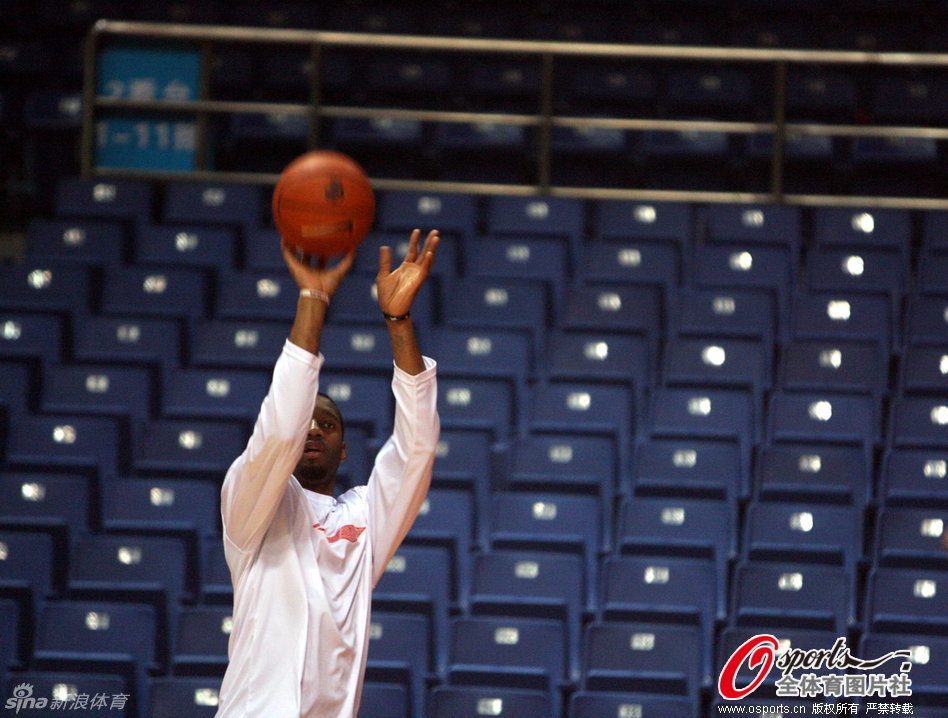 泰晤士報：B費的傷病幾乎澆滅了梅努一月份離開曼聯(lián)的希望