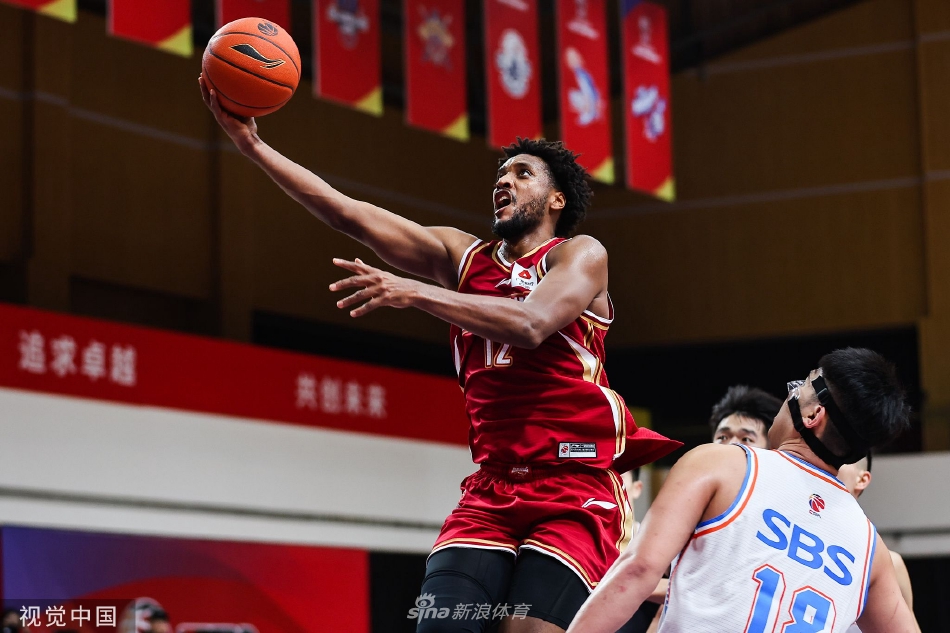 孔蒂：小麥和霍伊倫在曼聯(lián)沒球踢現(xiàn)在人人討論，這里面總是有原因