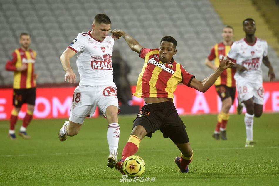 里斯·詹姆斯發(fā)文慶祝生日：26歲生日，感謝大家的愛