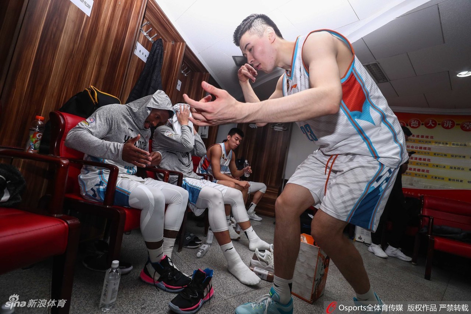 斯圖爾特談歡迎來到NBA時刻：訓練營防格里芬等內(nèi)線 讓我自我懷疑