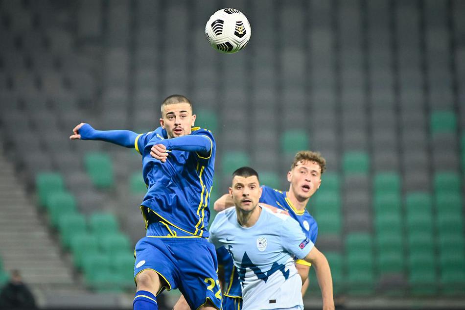 瘋狂贏分！字母哥半場10投8中得18分5板1助2斷 正負值為+15