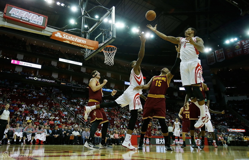 TA：內(nèi)部人士稱紅軍進攻端爭勝心太強，經(jīng)常各自為戰(zhàn)表現(xiàn)自己