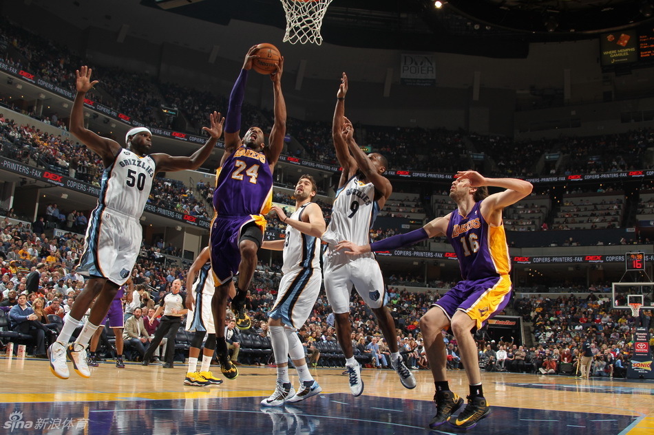 羅馬諾：奧卡福正在前往德國，將在今天與萊比錫簽約