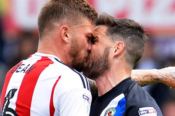 阿德爾曼：今天的主裁是聯(lián)盟最佳裁判之一 我被情緒控制了