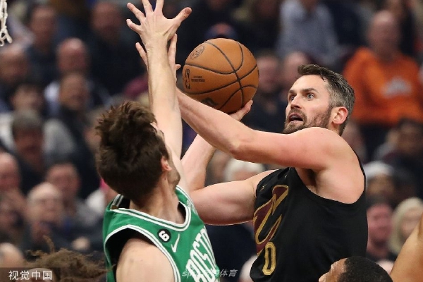 隆戈：米蘭正為約維奇尋找下家，并考慮讓球員免費轉會