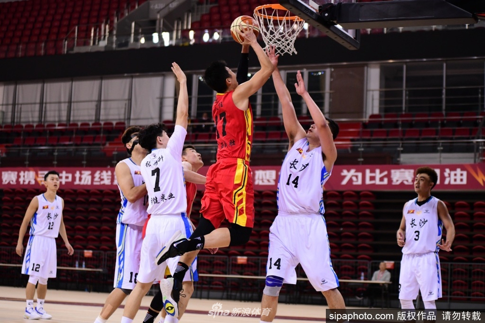 英超積分榜：阿森納5分優(yōu)勢領跑，狼隊13輪僅2分墊底