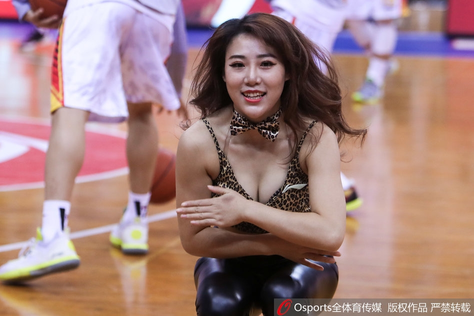 直播吧1月14日訊 天空體育記者Chris Reidy報道，帕爾梅拉斯有意布萊頓后衛(wèi)伊戈爾·胡里奧。記者表示：“帕爾梅拉斯正在探討簽下布萊頓后衛(wèi)伊戈爾·胡里奧的條件，該球員目前租借效力于西漢姆聯(lián)?！薄?