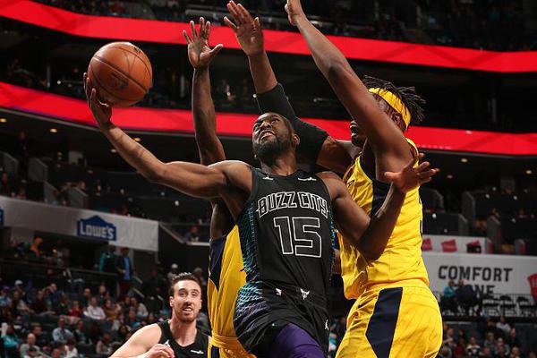 亞馬爾：我早睡為了半夜醒來吃餅干，因為半夜起床所以沒法談戀愛