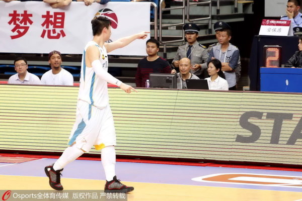 官方：英冠牛津聯(lián)租借切爾西20歲中場馬托斯，租期至本賽季結(jié)束