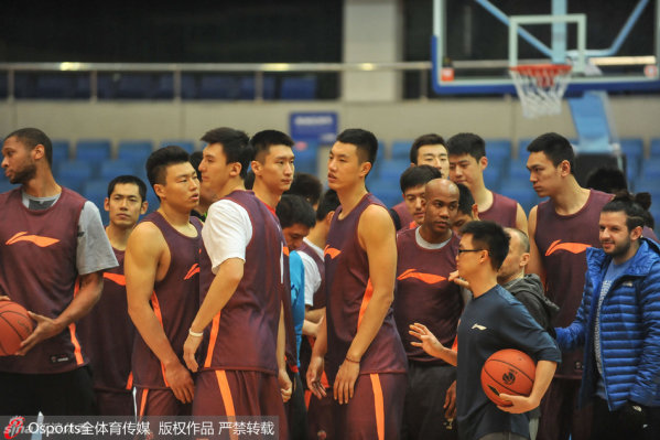 布馮前妻：有幾個球員追求過我，但重要的是收獲到了友誼