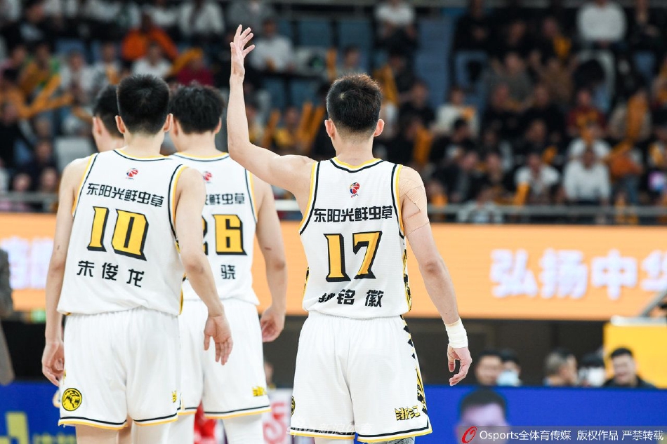 半場戰(zhàn)報：皇馬1