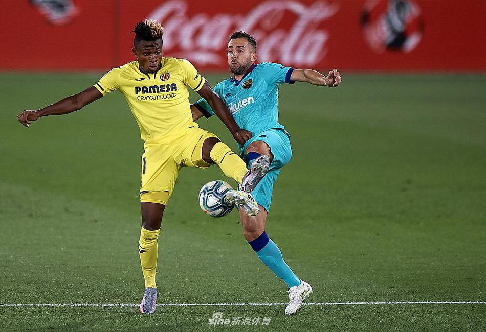 [流言板]攻防俱佳！阿倫全場9投8中，得到18分15籃板3助攻1搶斷2蓋帽