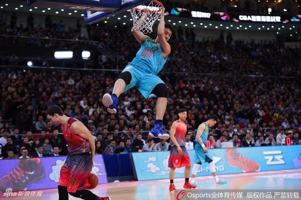 狀態(tài)喜人！小凱文·波特半場9中7得17分3板4助 另有2搶斷1蓋帽