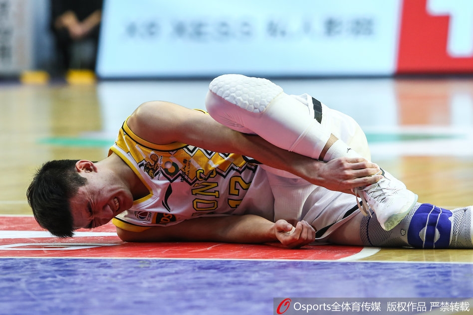 德天空：拜仁二隊中場費爾南德斯已經(jīng)恢復(fù)，目前回歸球隊訓(xùn)練