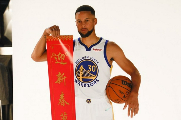 內(nèi)雷斯斷球+精彩小角度破門完成雙響，那不勒斯再下一城