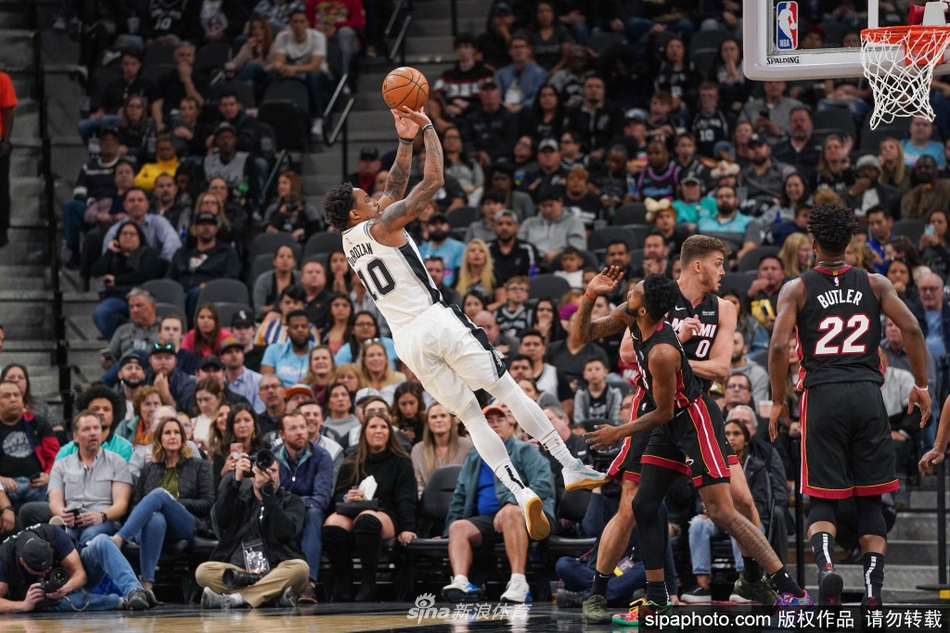 外線手感火熱！熱火上半場三分21中14 命中率比油漆區(qū)還高