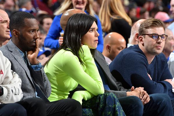 帶刀后衛(wèi)！巴黎再度通過角球配合破門，貝拉爾多頭球得手