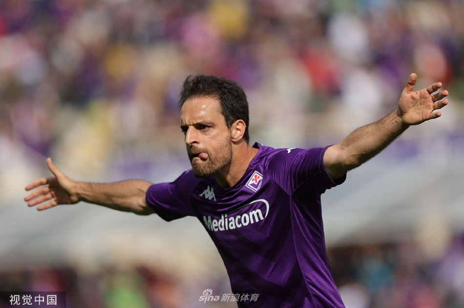 [流言板]攻防俱佳！阿倫全場9投8中，得到18分15籃板3助攻1搶斷2蓋帽