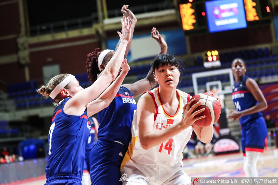 火藥味！追夢霍蘭德對抗后發(fā)生口角，隨后被隊友拉開