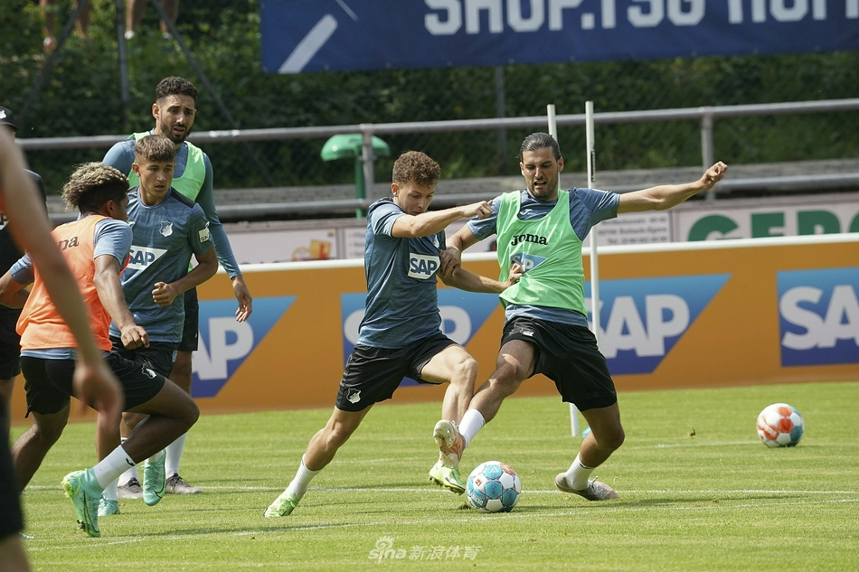 自己來吧！字母哥暴扣&反擊一條龍穿透勇士防線上籃得分