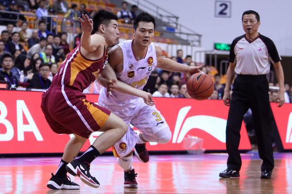 年薪360萬!米體：沃克向米蘭提出免簽+2年半&總稅后薪水900萬合同