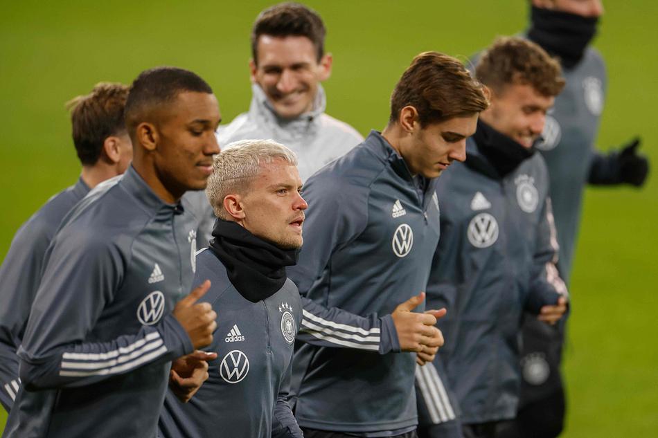 場均三雙！約基奇2025年場均得到32.8分14.8籃板11.6助攻