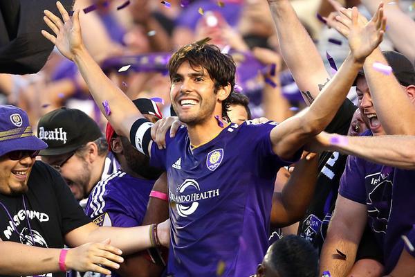 不愧是你！孔蒂不滿霍伊倫被吹犯規(guī)，憤怒質(zhì)疑裁判被出示黃牌冰糖燉雪梨                                                                202