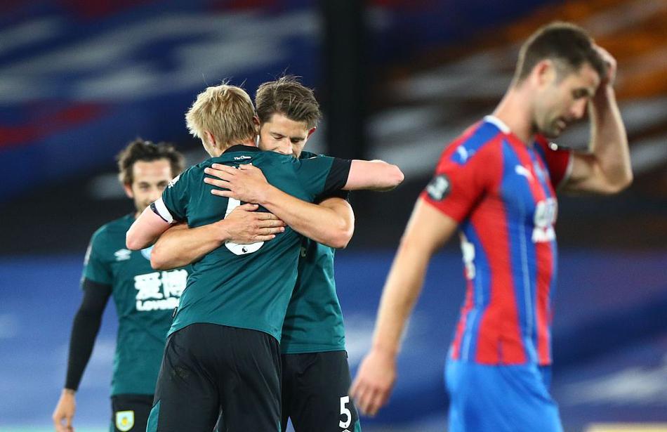 想啥呢？弗拉門戈官宣主帥續(xù)約鬧烏龍，加上馬競中場卡爾多索照片