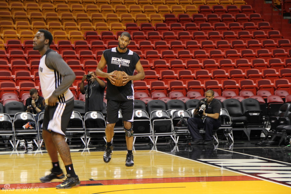 馬里被絕平主帥炮轟FIFA：大賽前幾天還讓球員踢聯(lián)賽，結(jié)果傷了倆