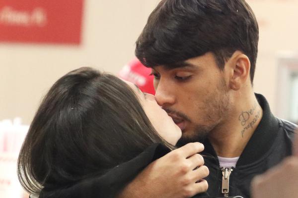 誰都能捅一刀??曼聯(lián)助狼隊結(jié)束43天球荒，本賽季僅1次零封對手