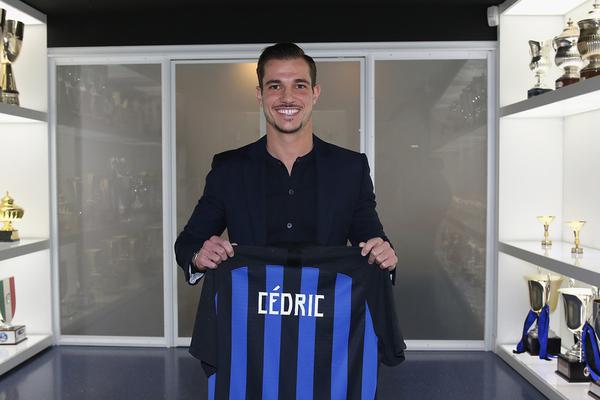 多支球隊發(fā)聲！世體：西甲準(zhǔn)備上訴，試圖取消奧爾莫臨時注冊??