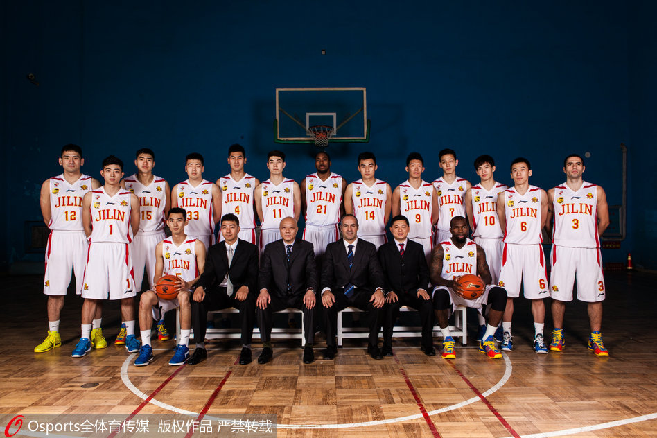 砍瓜切菜！字母哥只打19分鐘 15中12砍29分8板2助2斷&正負值+27