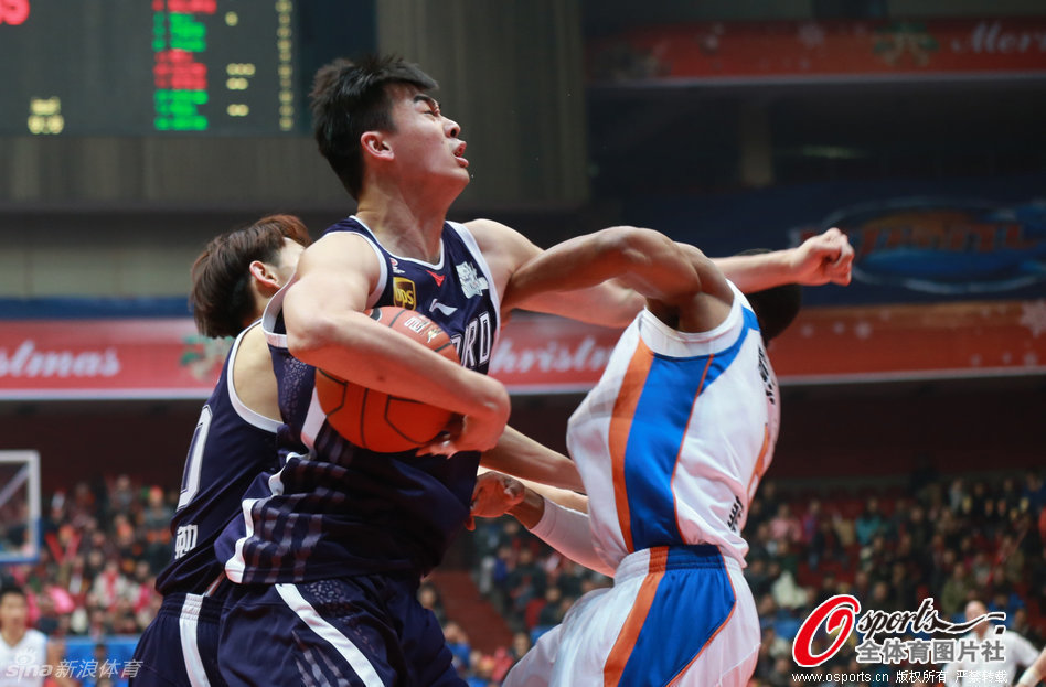 跟隊記者：菲爾克魯格在剛剛落地米蘭機場，早上將接受米蘭體檢冰糖燉雪梨                                                                20