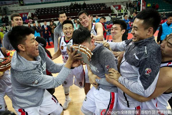 BearPanda《拳皇》不知火舞周年款 預(yù)計2026年12月販售