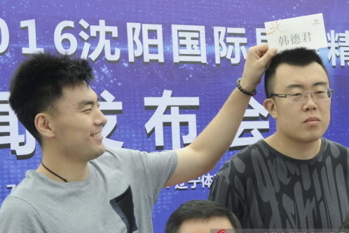 不在狀態(tài)！愛德華茲半場14中3拿到14分 三分7中1