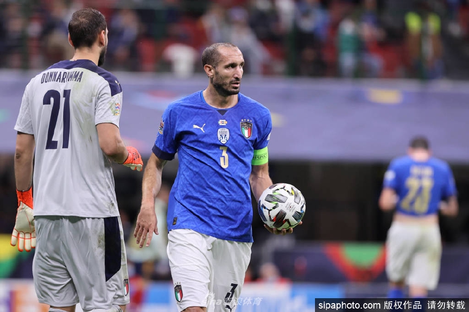 跟隊記者：菲爾克魯格在剛剛落地米蘭機場，早上將接受米蘭體檢