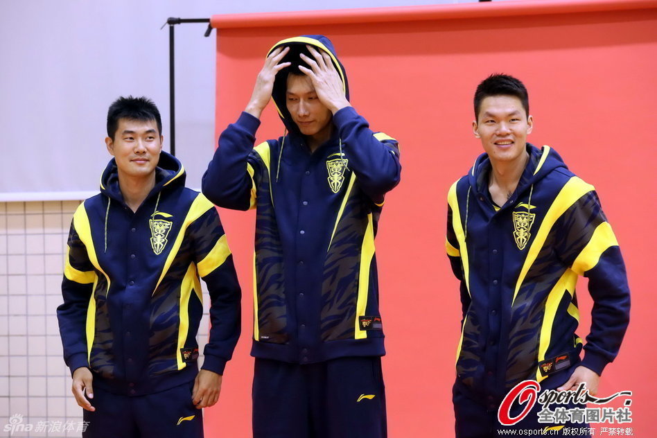 直播吧1月7日訊 U23亞洲杯B組首輪，日本U23以5-0的比分大勝敘利亞U23，收獲開門紅。兩隊全場數(shù)據(jù)對比如下日本在前）：射門數(shù)：15-3射正數(shù)：9-1控球率：55%-45%角球數(shù)：4-3黃牌數(shù)：