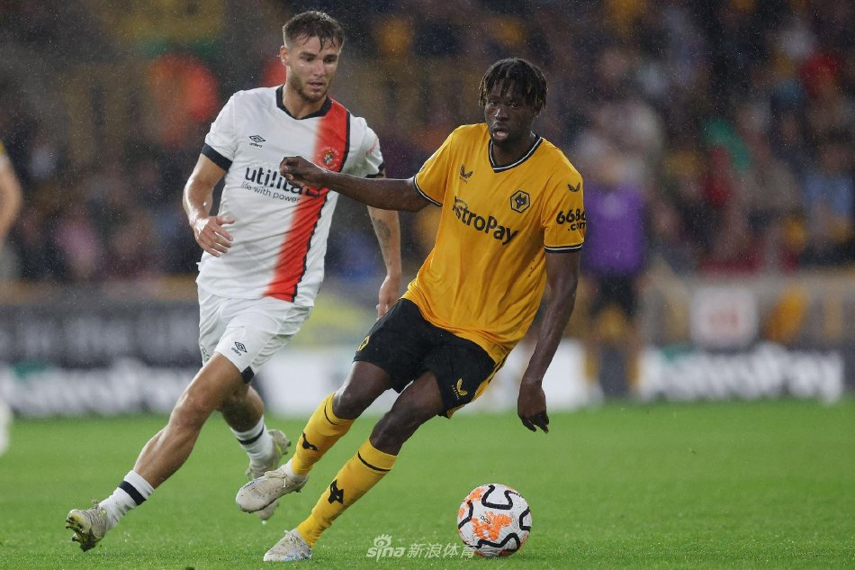 點點關注??亞馬爾開通YouTube賬號，并且發(fā)布首個視頻