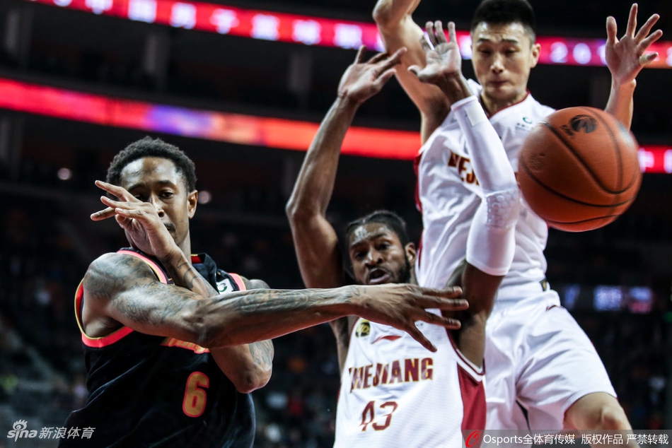 [流言板]湖人將于明日比賽中場休息為庫珀舉行21號球衣退役儀式