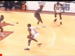 隊記：馬刺預(yù)計將依照賽程連續(xù)客戰(zhàn)湖人，已更換下榻酒店