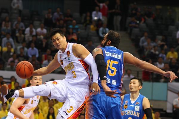 郵報：紐卡中衛(wèi)丹